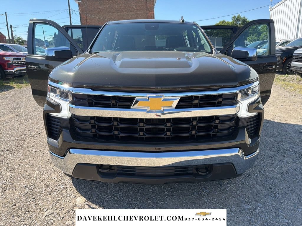 Used 2023 Chevrolet Silverado 1500 LT AWD/4WD image 32