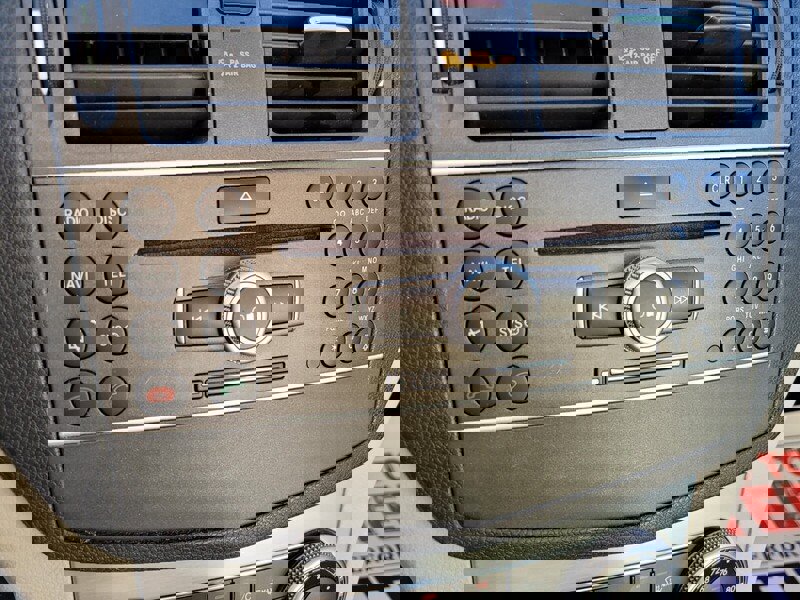 Used 2011 Mercedes-Benz C 300 Sedan image 17