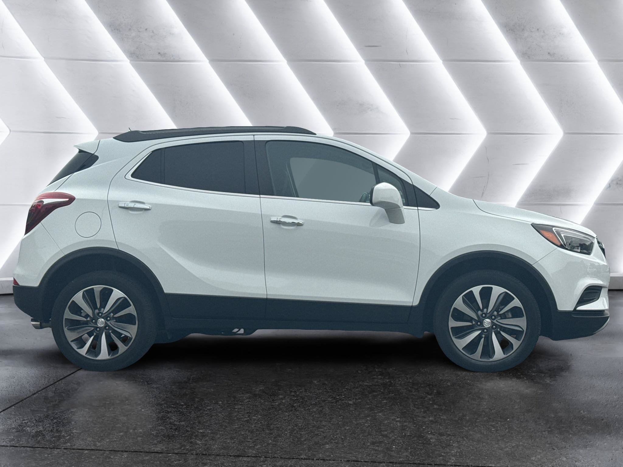 Used 2022 Buick Encore Preferred w/ Safety Package AWD/4WD image 4