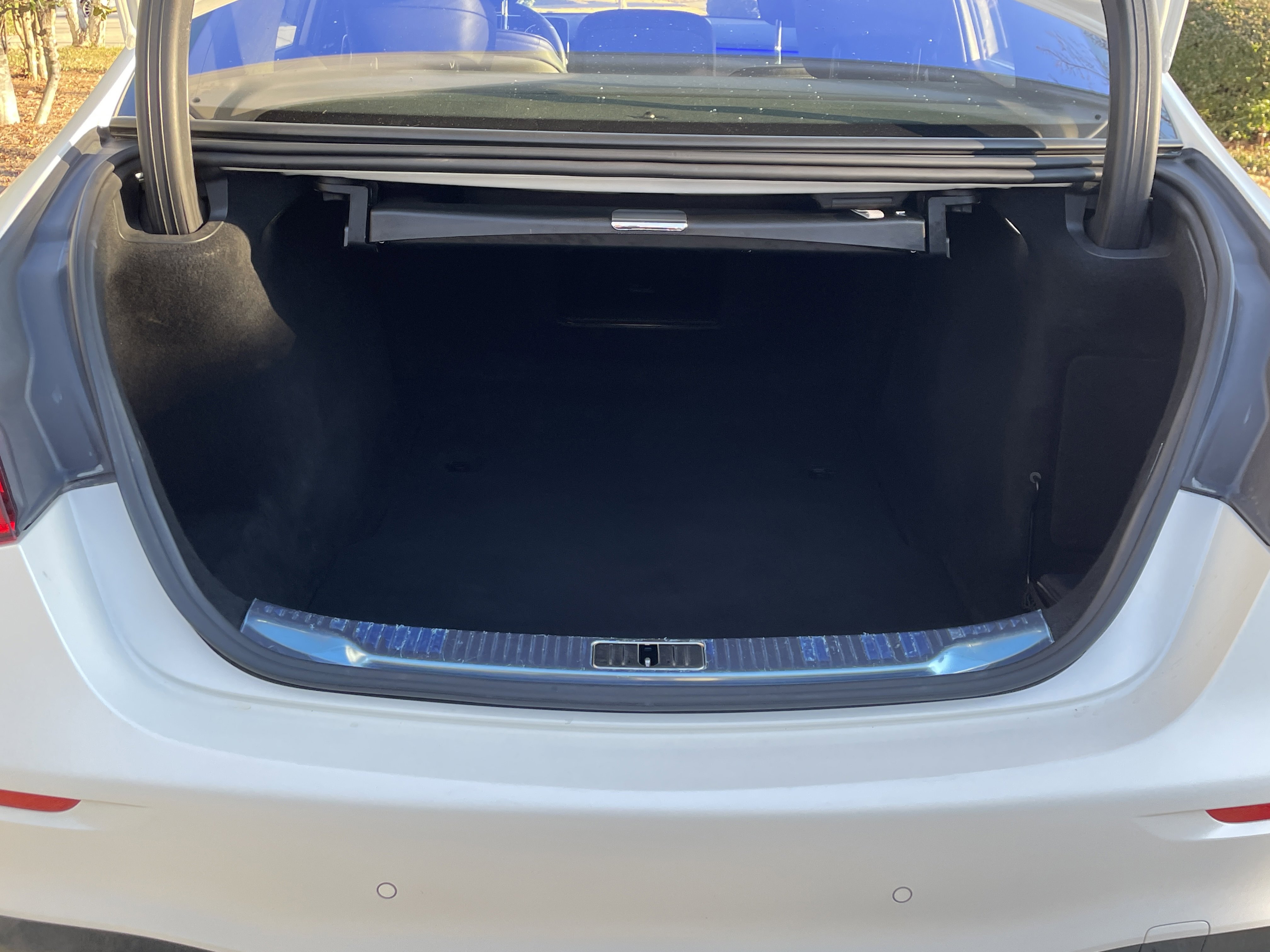 Certified 2022 Mercedes-Benz S 500 4MATIC w/ AMG Line Package image 10
