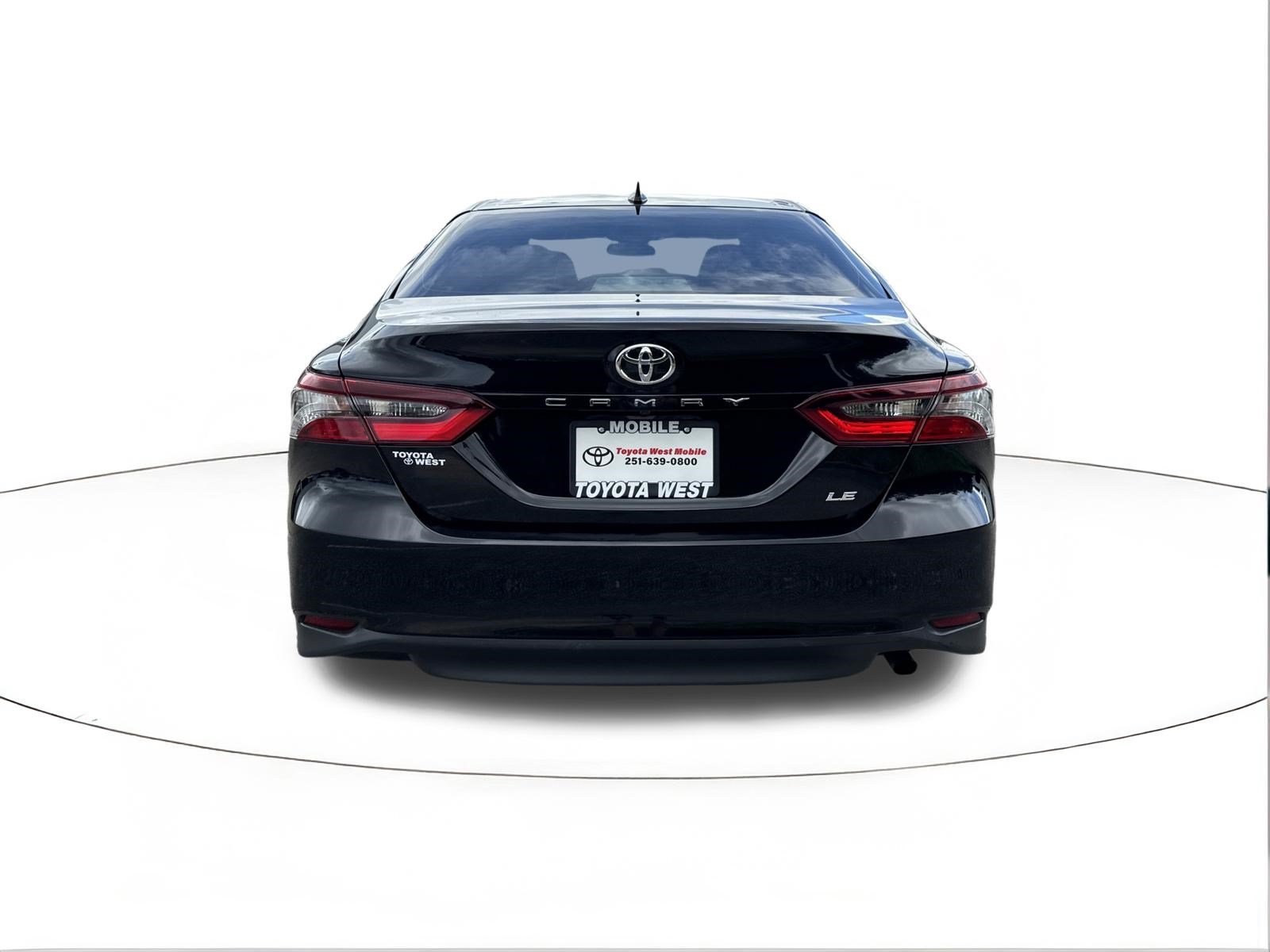 Used 2023 Toyota Camry LE FWD image 4