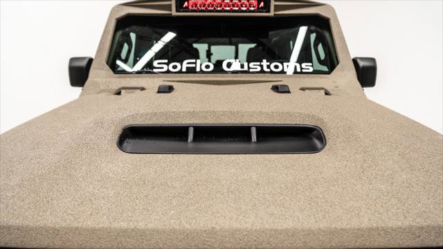 Used 2025 Jeep Gladiator Sport image 40