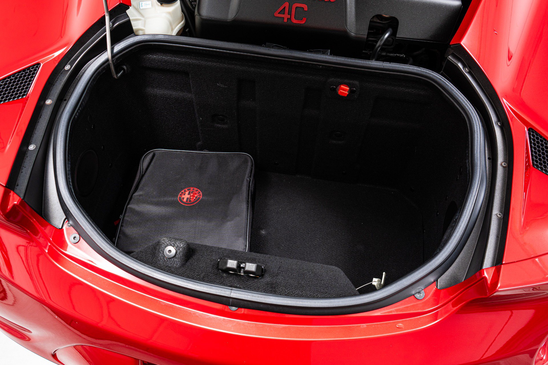 Used 2016 Alfa Romeo 4C Coupe w/ Convenience Group - Coupe RWD image 19