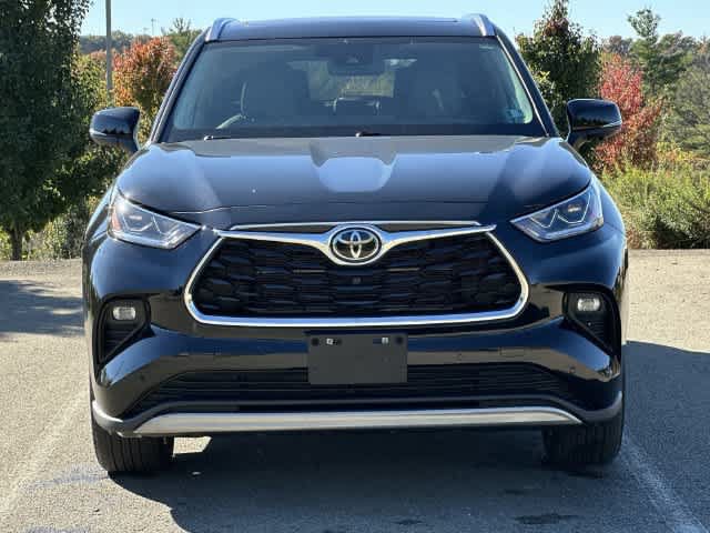 Used 2025 Toyota Highlander Platinum AWD/4WD image 20
