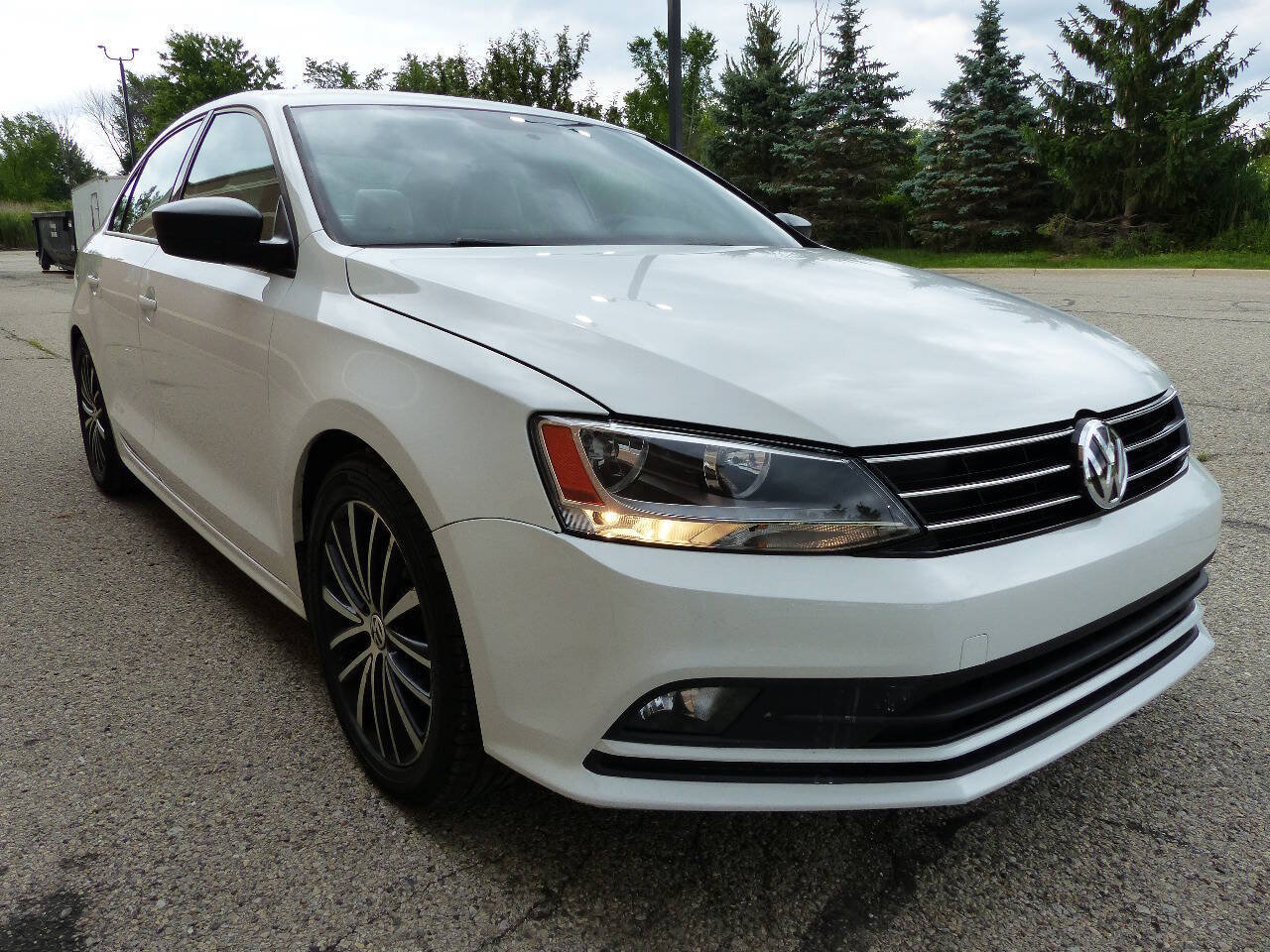 Used 2015 Volkswagen Jetta Sport FWD image 13