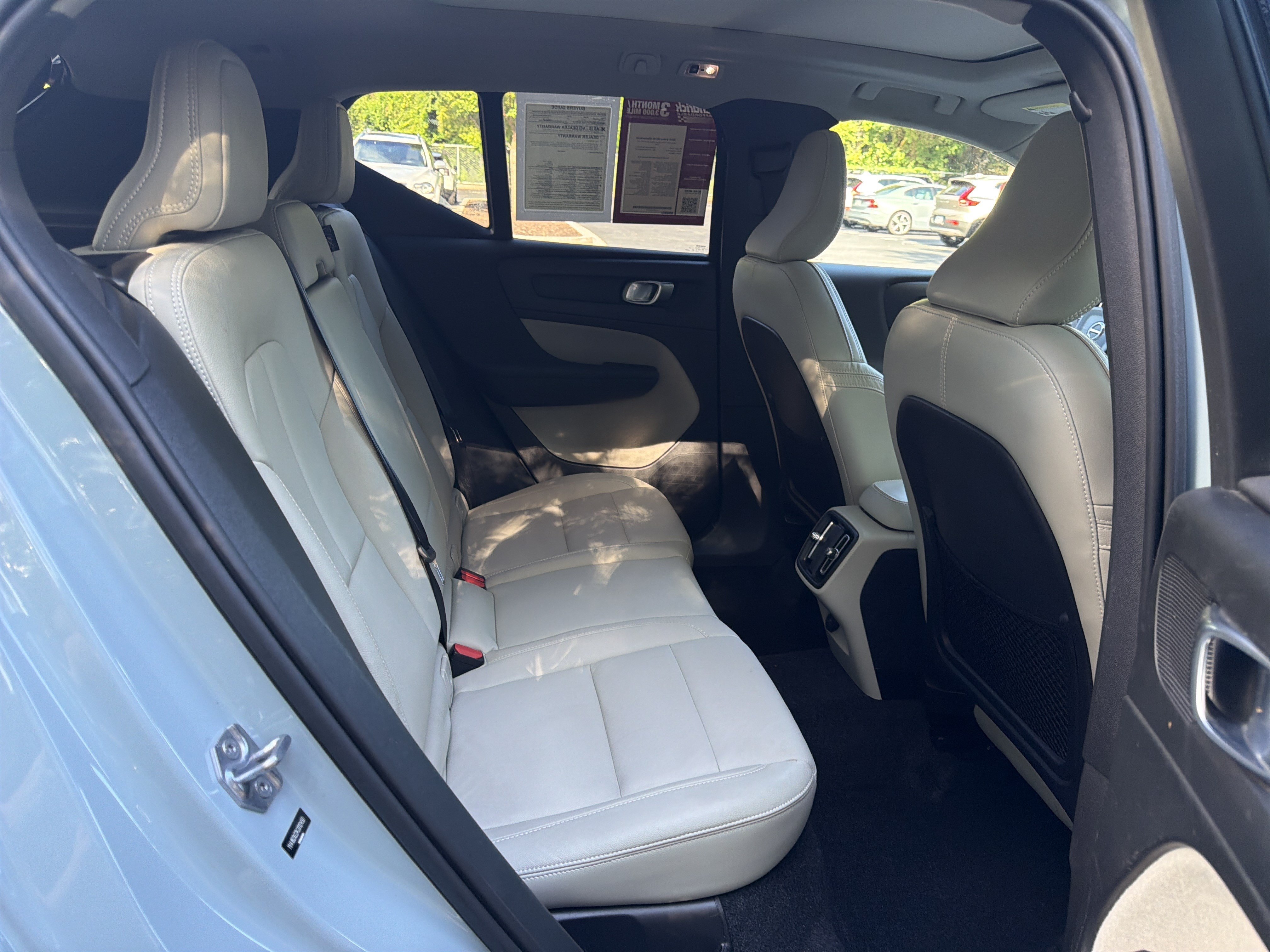 Used 2019 Volvo XC40 T5 Momentum AWD/4WD image 33