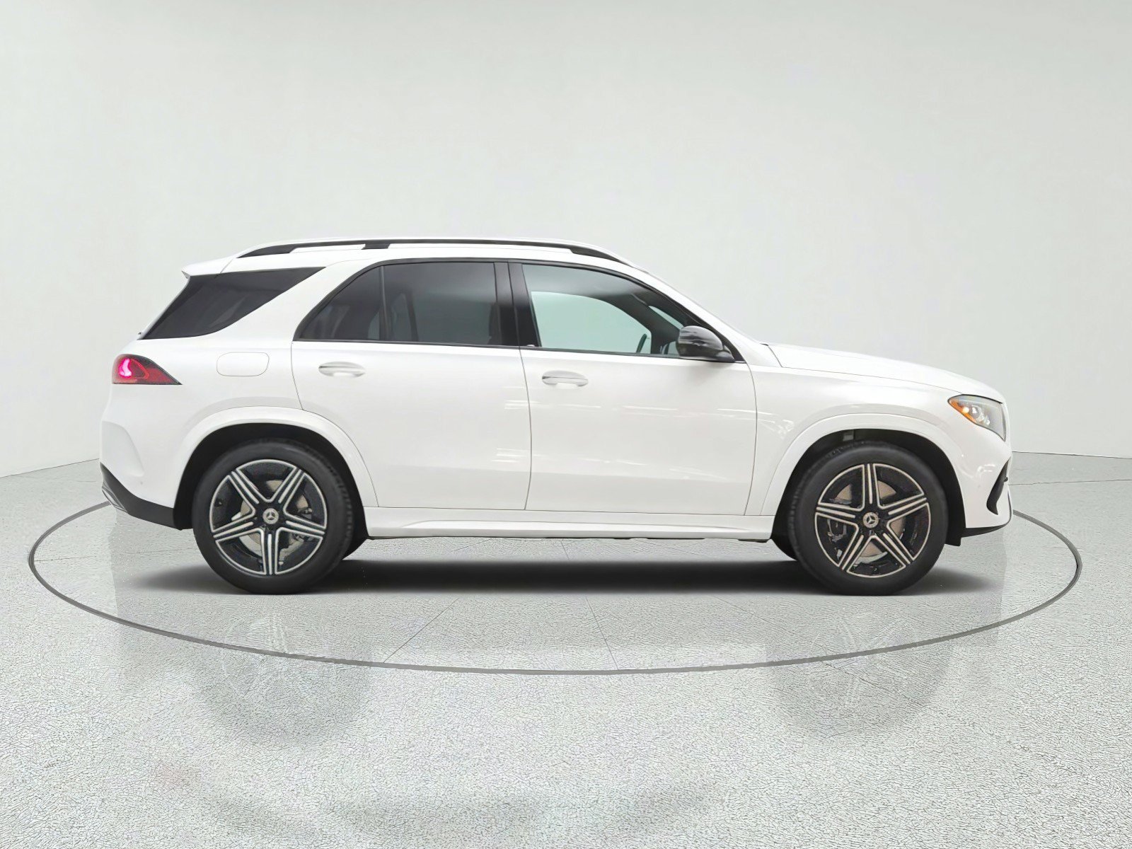 New 2027 Mercedes-Benz GLE 450 4MATIC image 4