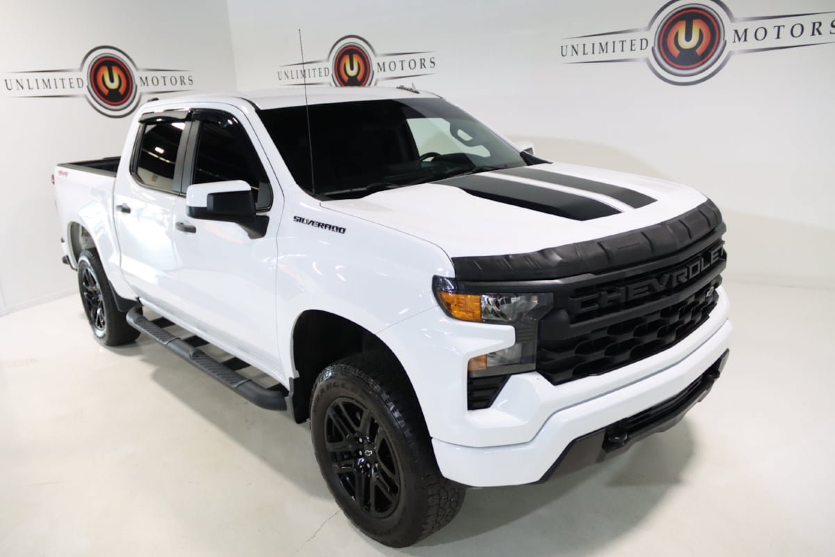 Used 2023 Chevrolet Silverado 1500 Custom w/ Rally Edition AWD/4WD image 24