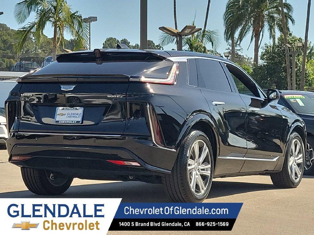 Used 2024 Cadillac Lyriq Tech AWD/4WD image 3