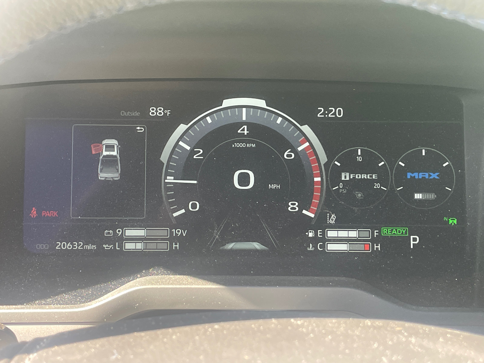 Used 2025 Toyota Tundra Platinum w/ Tow Tech Package AWD/4WD image 13