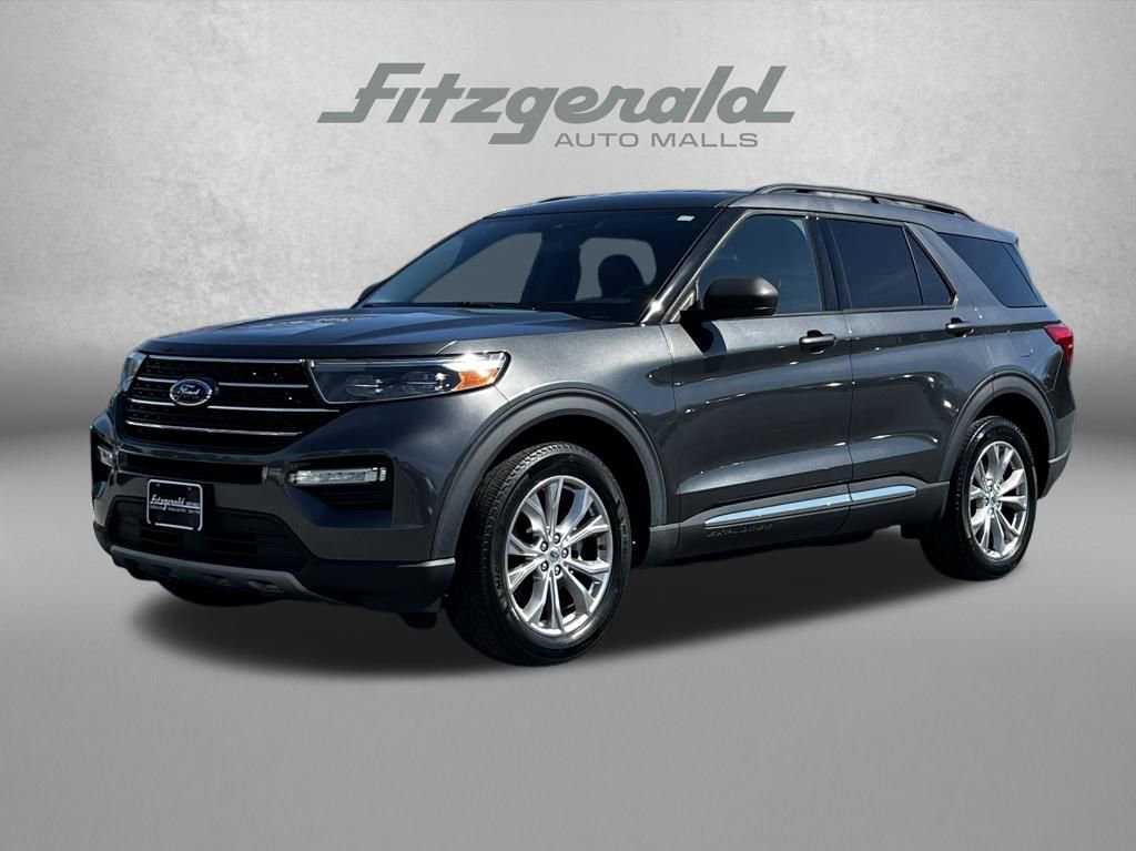 Used 2020 Ford Explorer XLT w/ Equipment Group 202A image 2