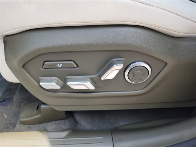 New 2025 Hyundai Santa Fe Calligraphy image 18