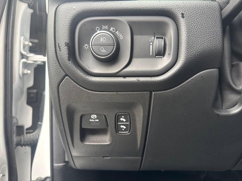 Used 2021 RAM 1500 Big Horn image 13