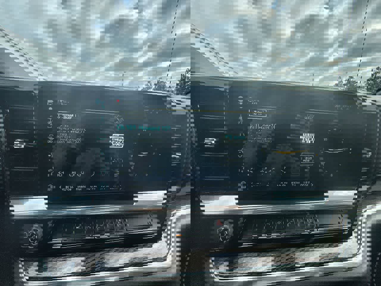 Used 2023 Chevrolet Silverado 1500 LT image 13