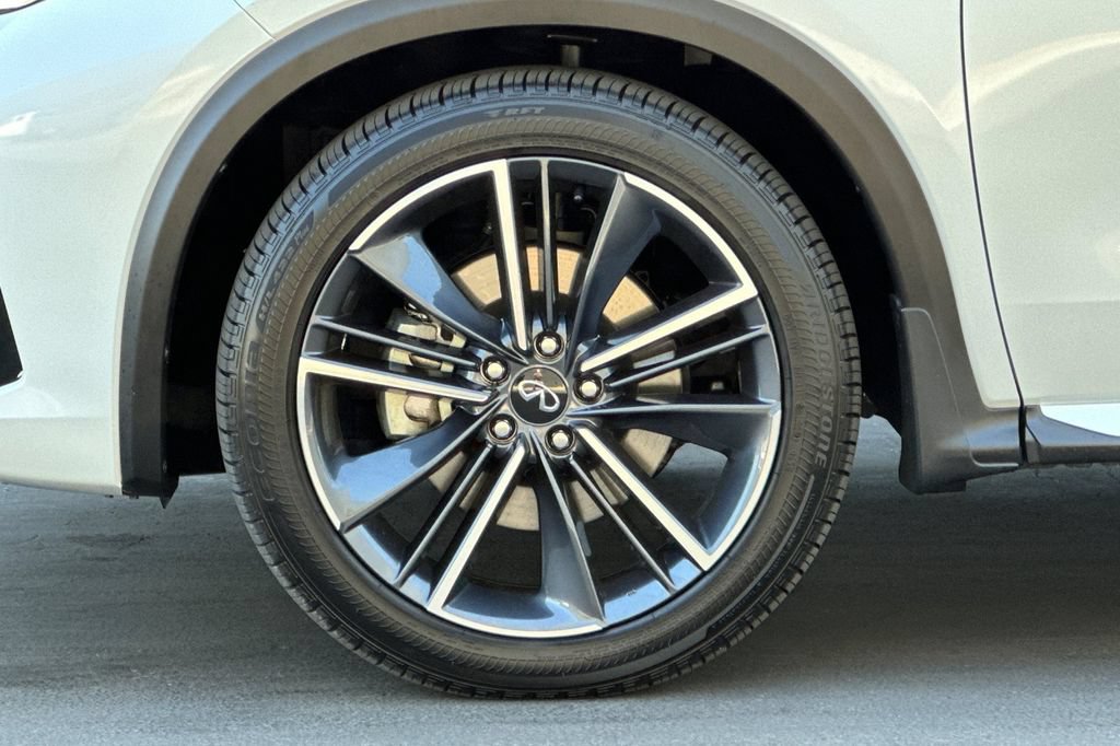 Used 2025 INFINITI QX55 Essential AWD/4WD image 26