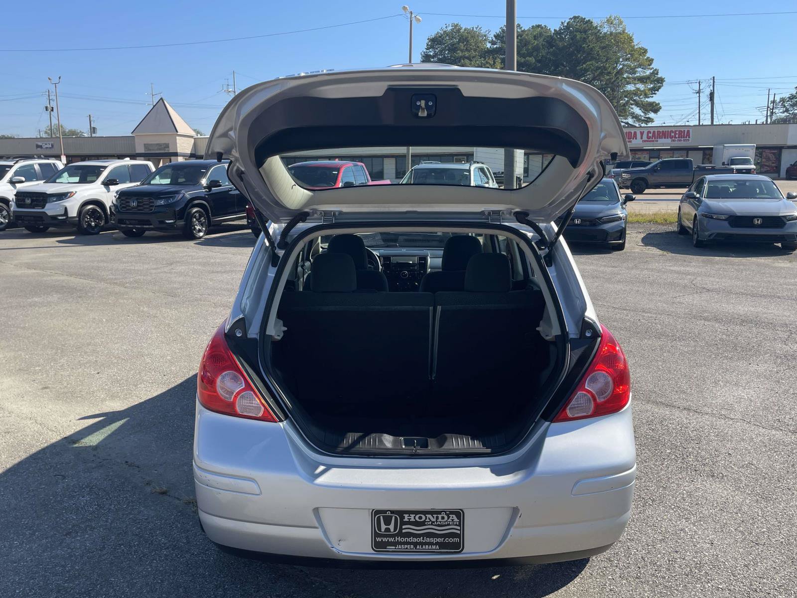 Used 2011 Nissan Versa 1.8 S w/ PWR Plus Pkg FWD image 4