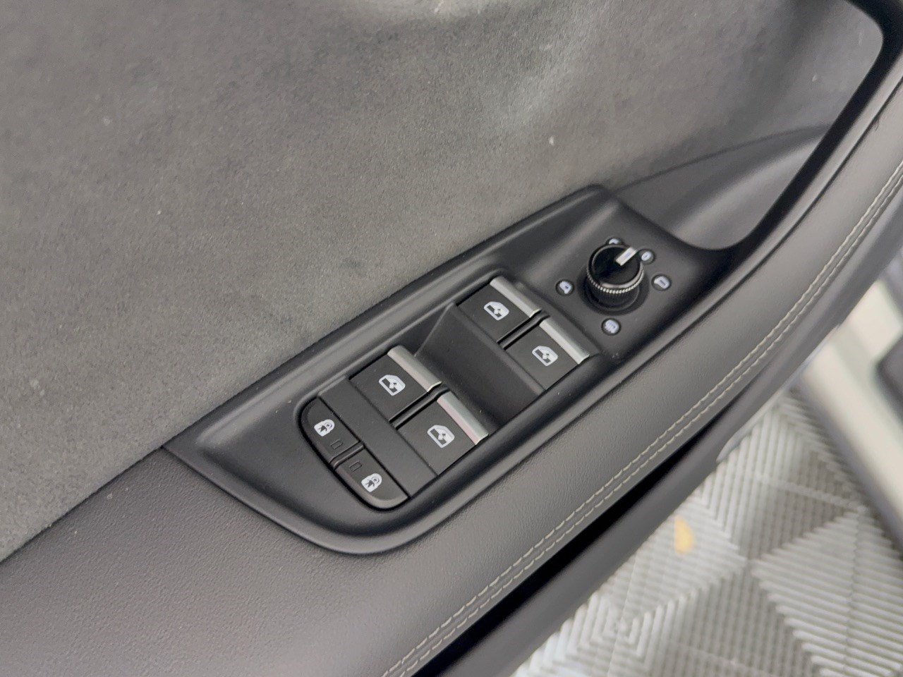 Used 2023 Audi SQ8 Premium Plus AWD/4WD image 15