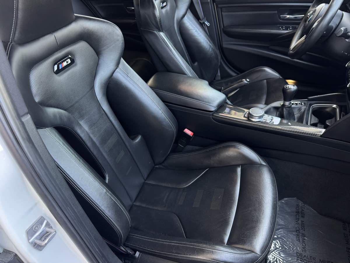 Used 2018 BMW M3 RWD image 22