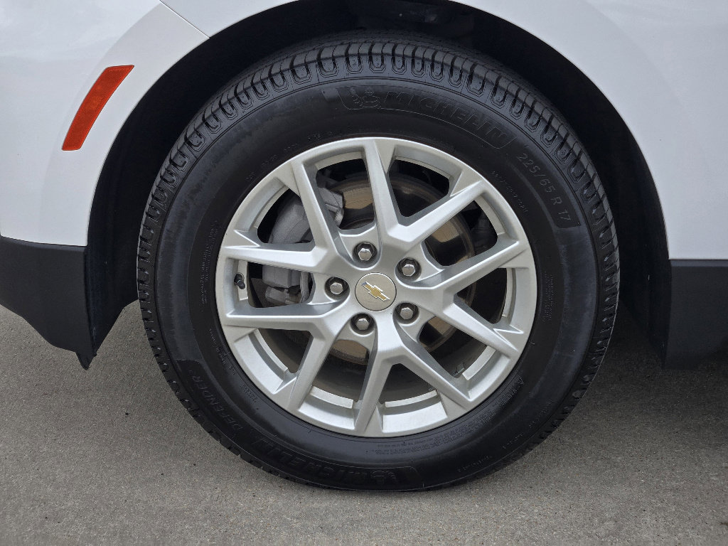 Used 2023 Chevrolet Equinox LT image 17