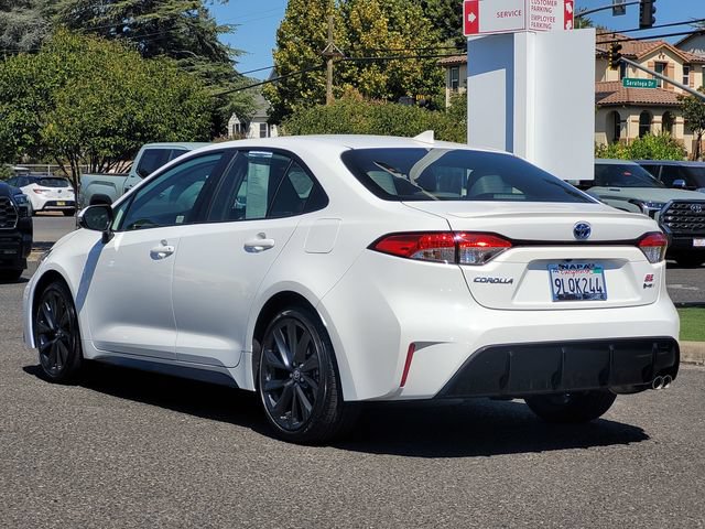 Certified 2025 Toyota Corolla SE w/ Convenience Package FWD image 8