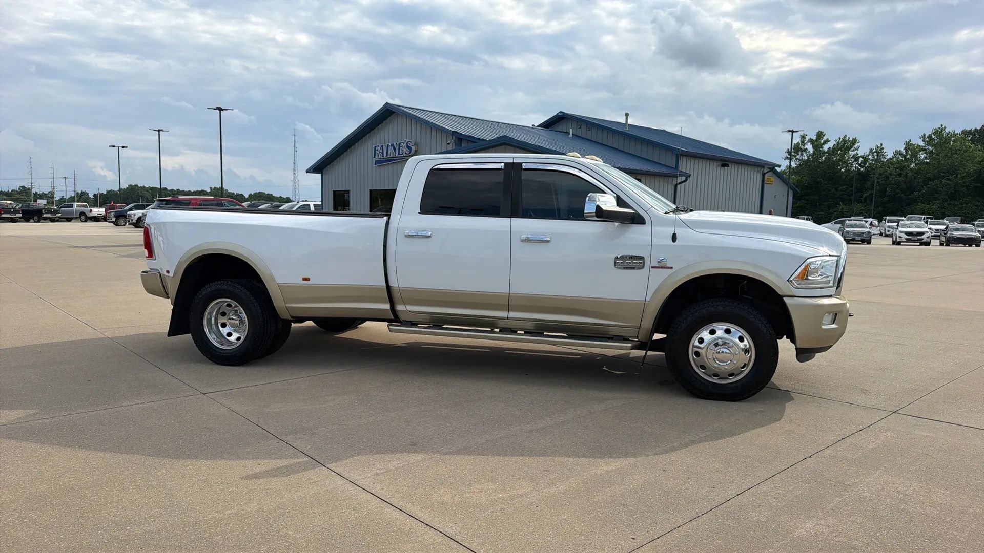 Used 2015 RAM 3500 Laramie Longhorn w/ Convenience Group AWD/4WD image 28