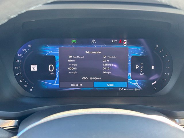 Certified 2024 Volvo V60 B5 Cross Country Ultimate w/ Protection Package Premier AWD/4WD image 25
