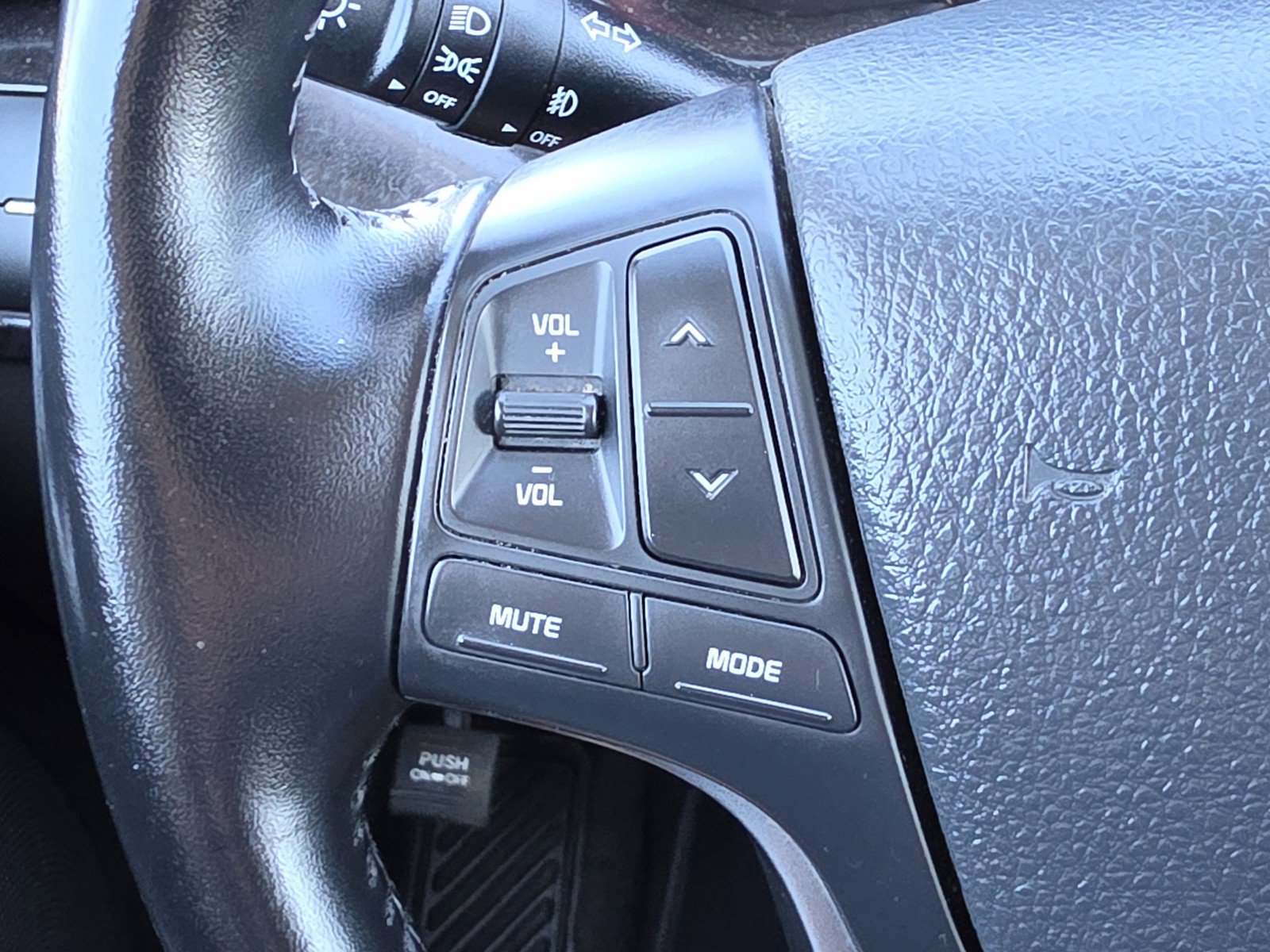 Used 2014 Kia Sorento LX AWD/4WD image 18