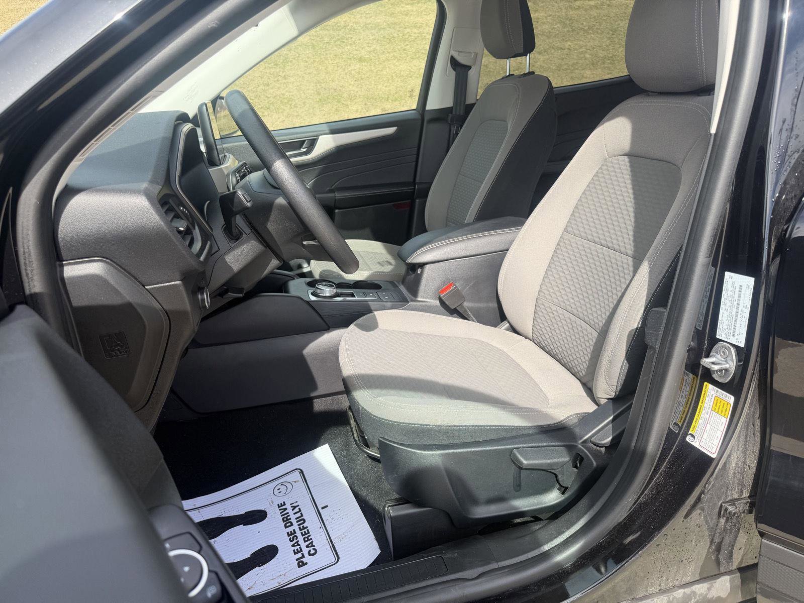 Used 2022 Ford Escape SE image 12