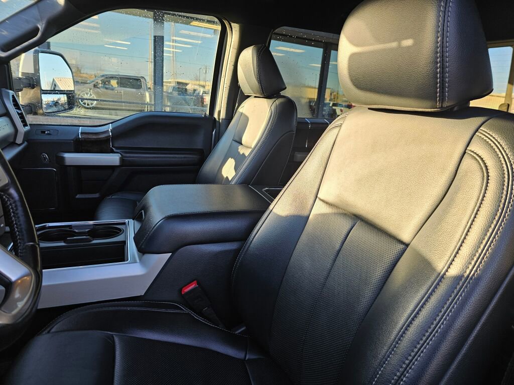 Used 2022 Ford F350 Lariat w/ FX4 Off-Road Package image 17