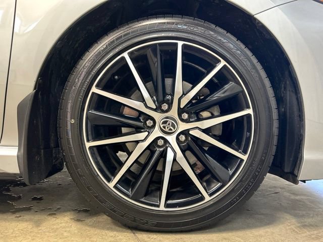 Used 2021 Toyota Camry SE w/ Cold Weather Package AWD/4WD image 11