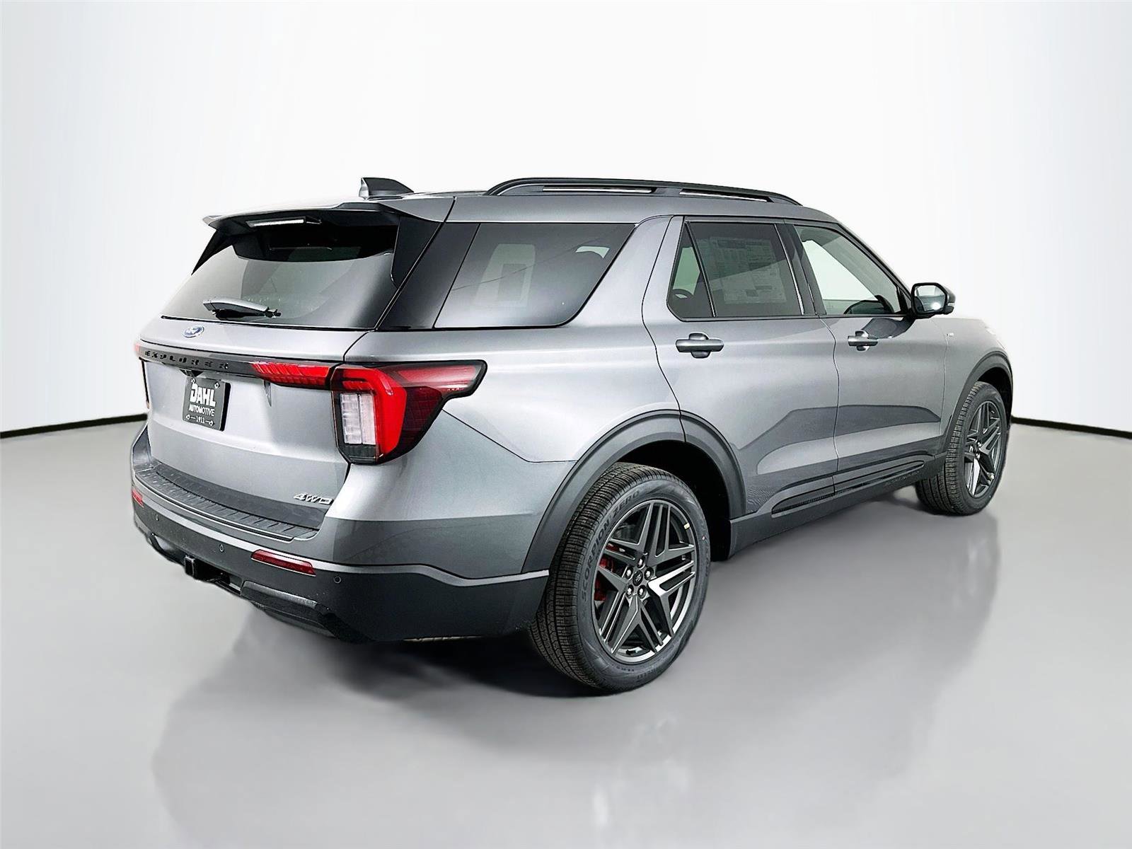 New 2026 Ford Explorer ST-Line w/ ST-Line Street Pack image 7