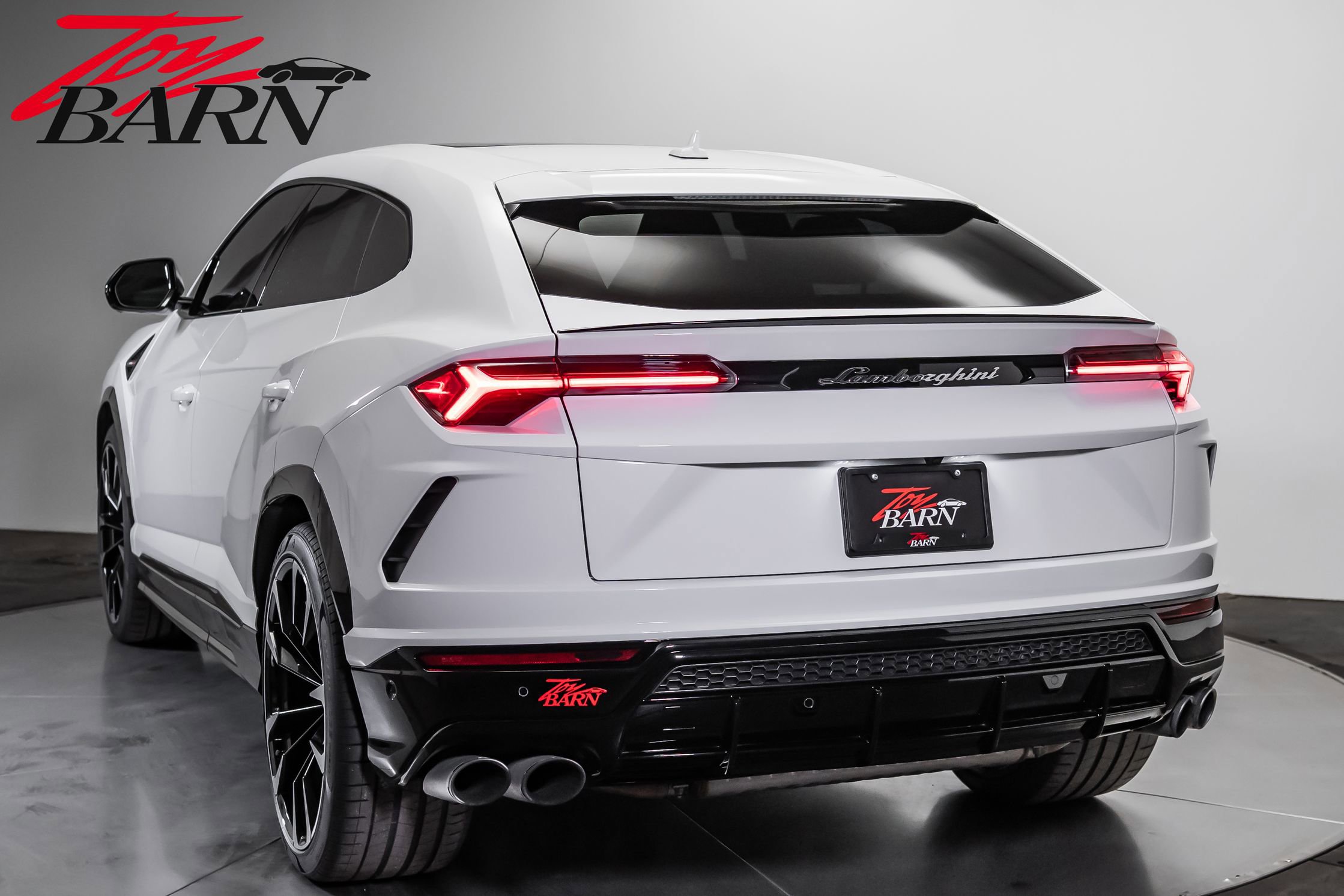 Used 2022 Lamborghini Urus AWD/4WD image 12