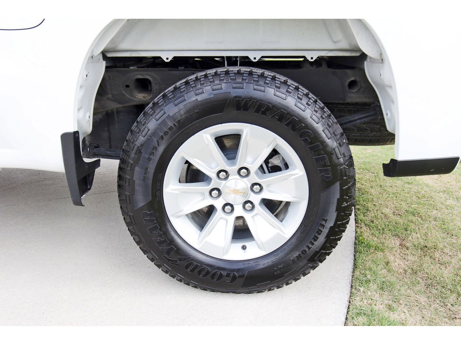 Used 2025 Chevrolet Silverado 1500 LT RWD image 29