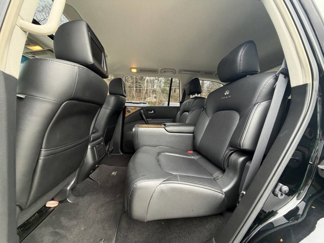 Used 2011 INFINITI QX56 Base 4x4 4dr SUV w/ Theater Pkg image 27