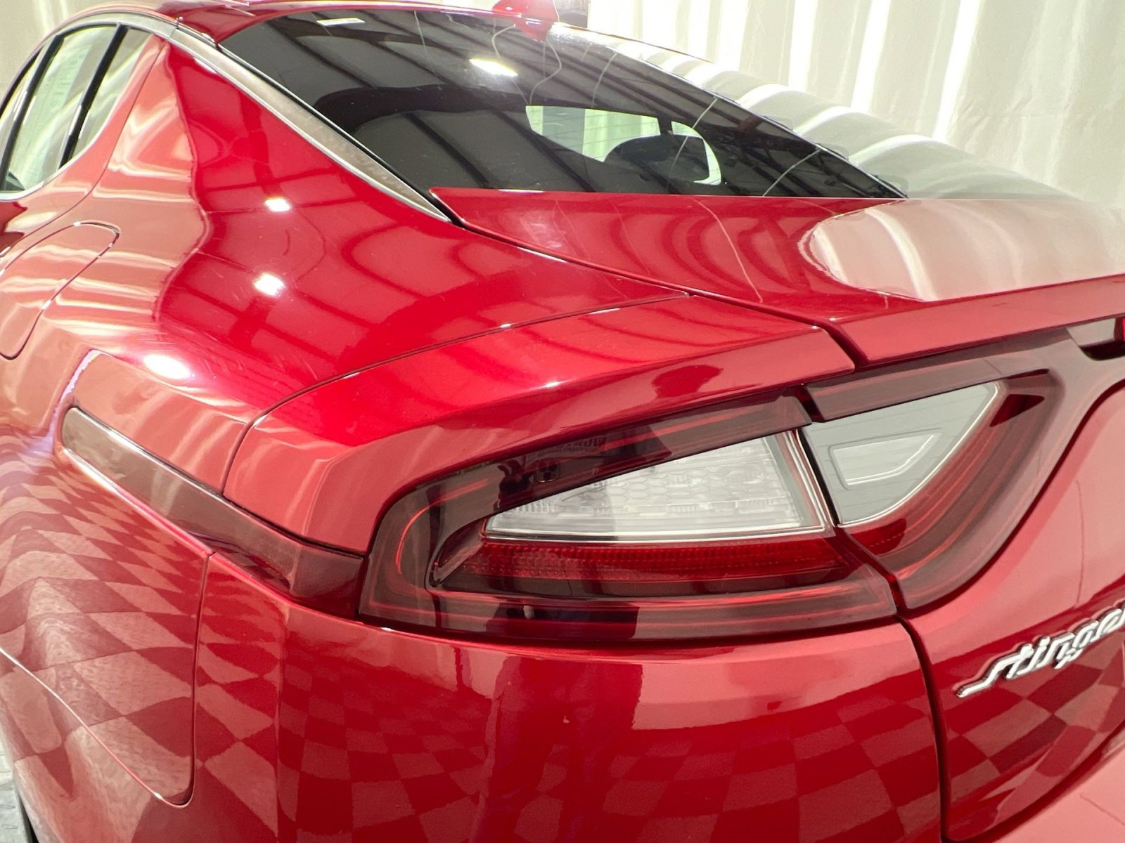 Used 2018 Kia Stinger GT1 image 14