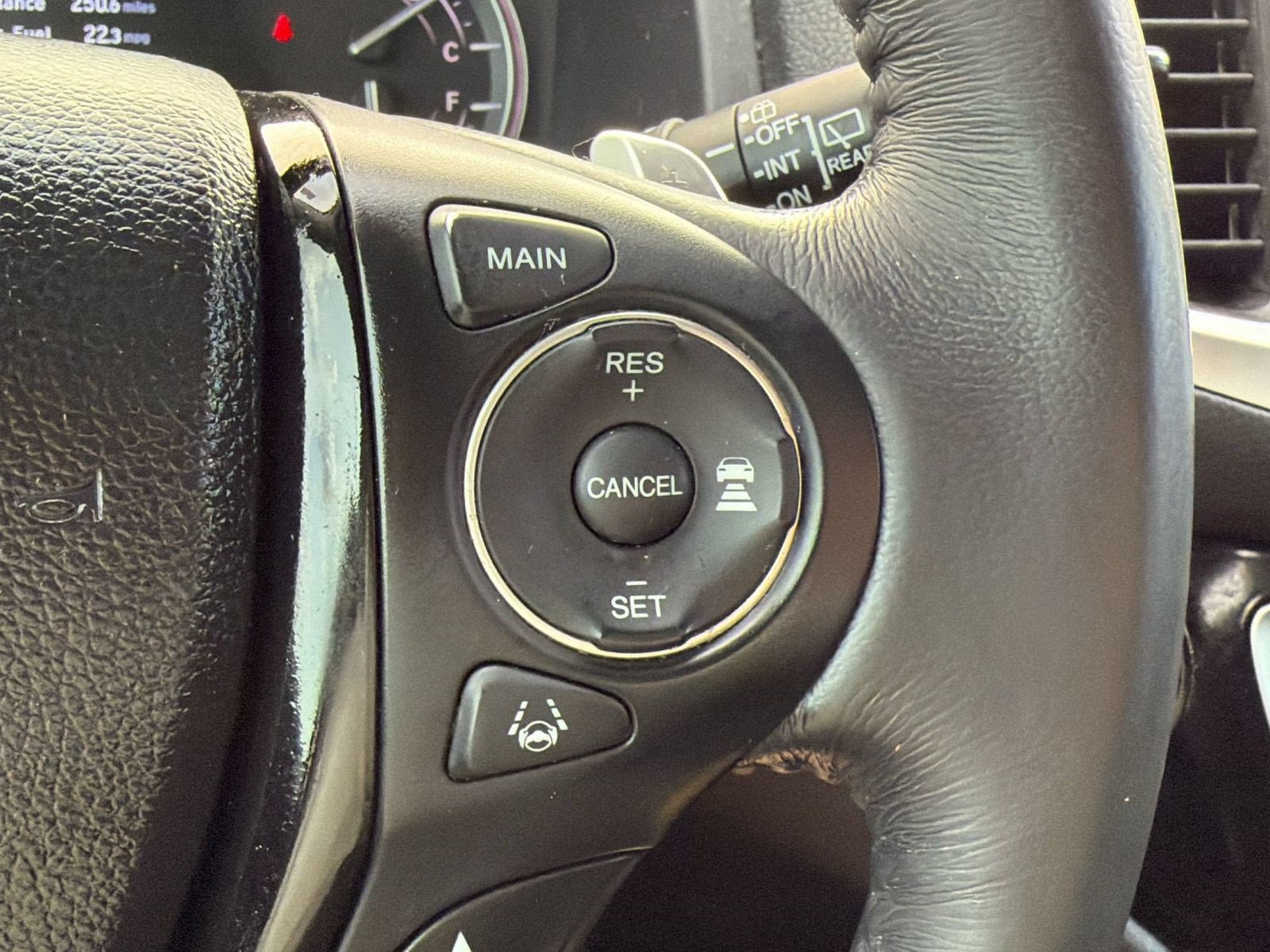 Used 2018 Honda Pilot Touring image 29