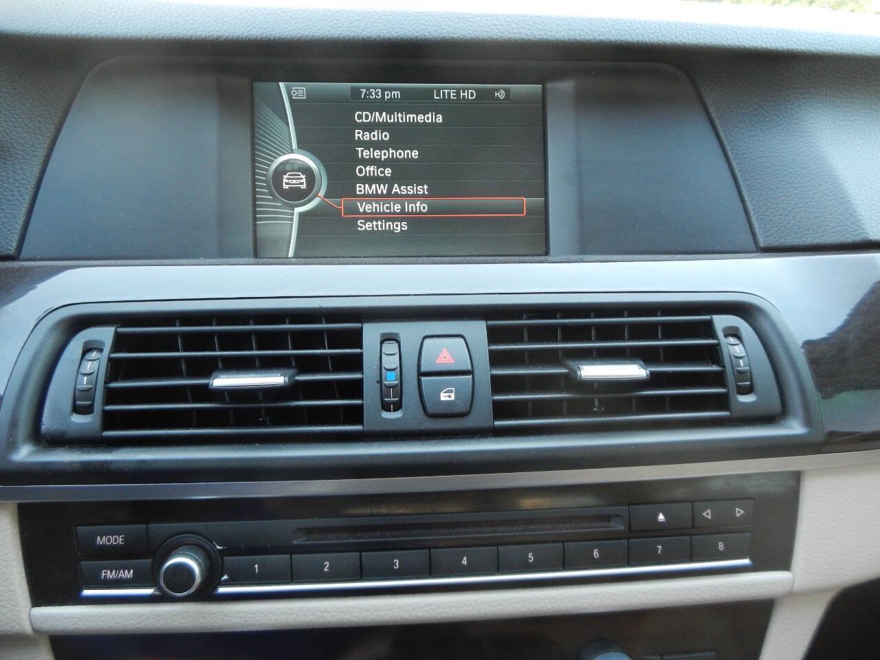 Used 2011 BMW 535i xDrive Sedan AWD/4WD image 40