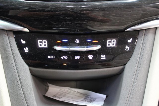 Used 2021 Cadillac XT6 Premium Luxury image 22