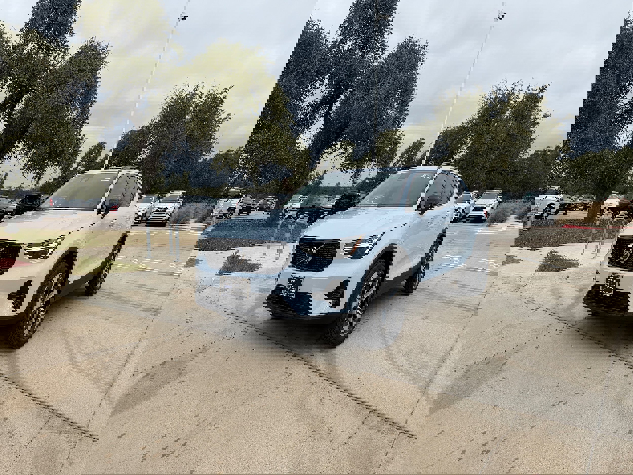 New 2026 Volvo XC40 B5 Plus w/ Protection Package Premier image 2