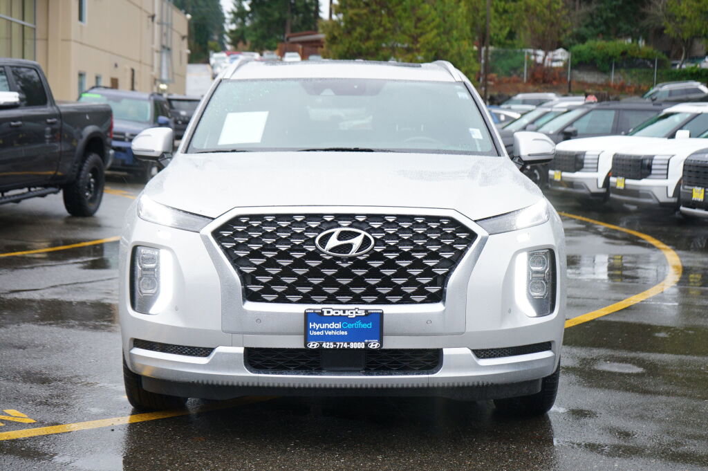Used 2021 Hyundai Palisade Calligraphy image 2