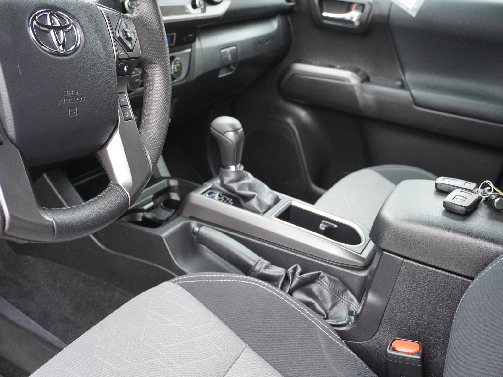 Used 2023 Toyota Tacoma TRD Off-Road image 21