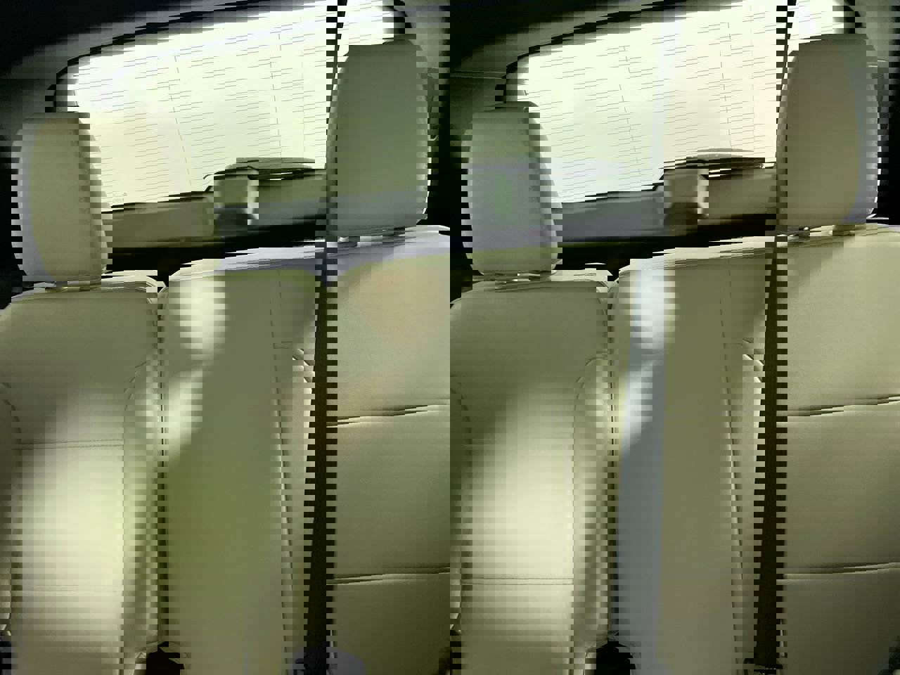 Used 2023 Chevrolet Traverse LT image 29