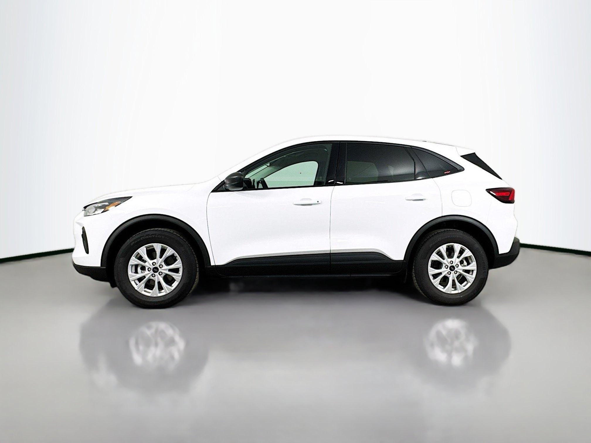 Used 2025 Ford Escape Active AWD/4WD image 4