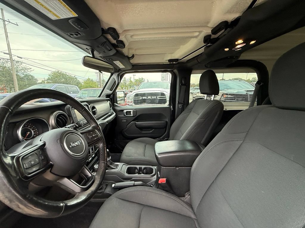 Used 2019 Jeep Wrangler Sport AWD/4WD image 12