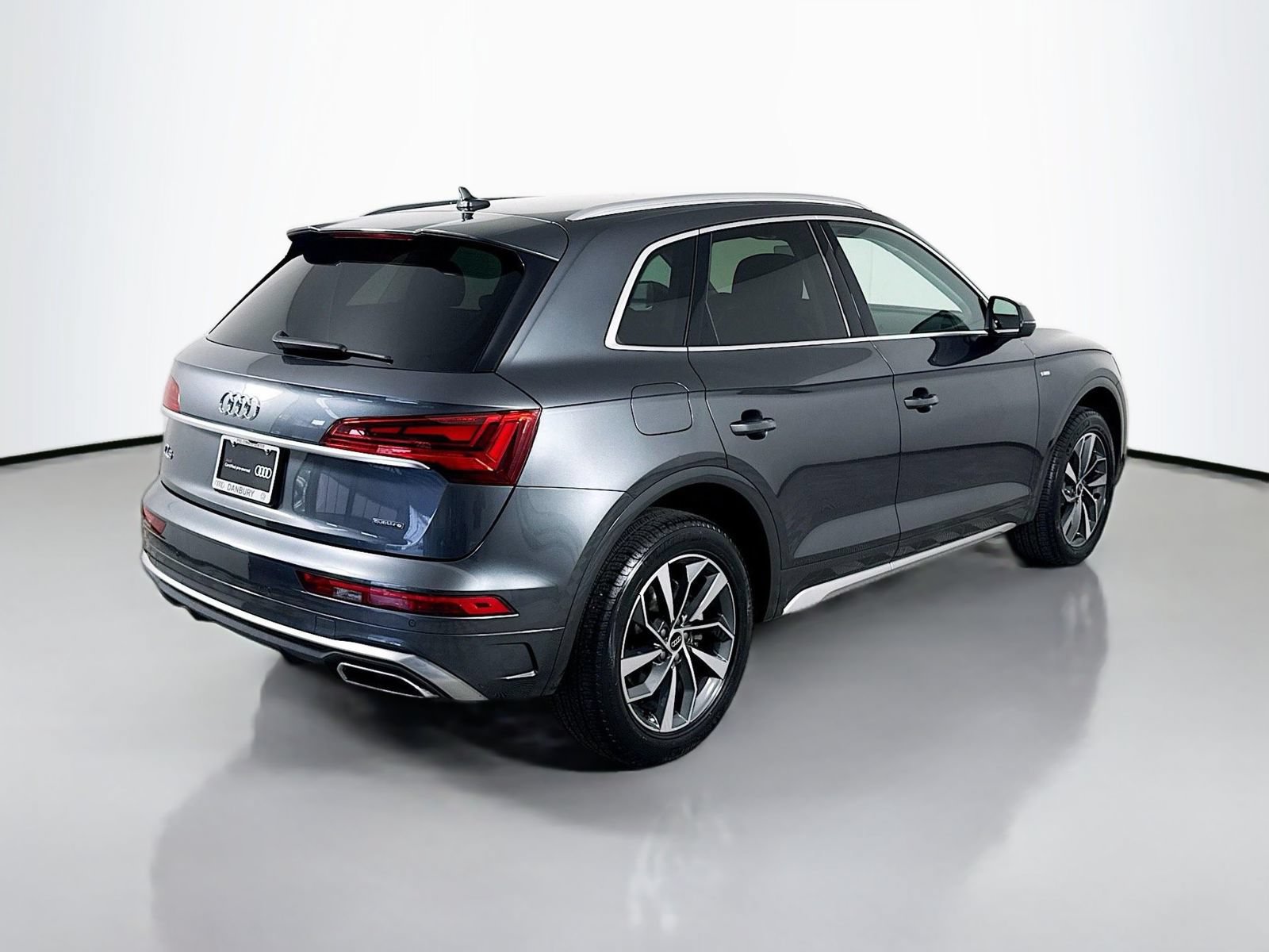 Certified 2023 Audi Q5 2.0T Premium w/ Convenience Package AWD/4WD image 9
