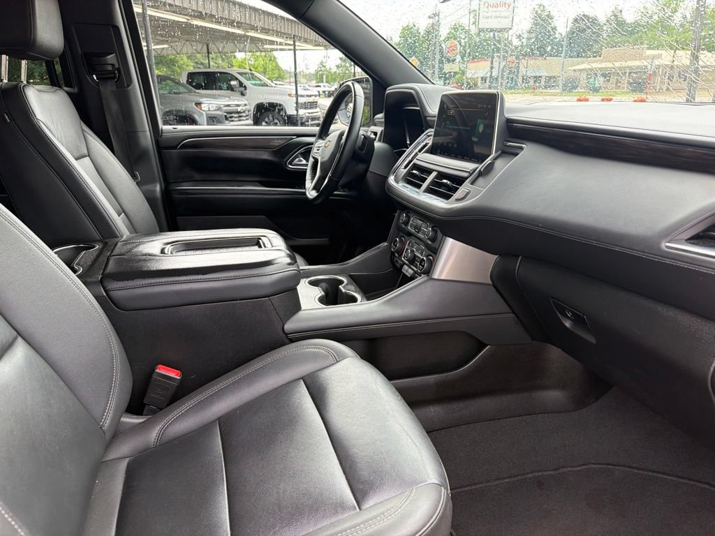 Used 2024 Chevrolet Suburban LT AWD/4WD image 21