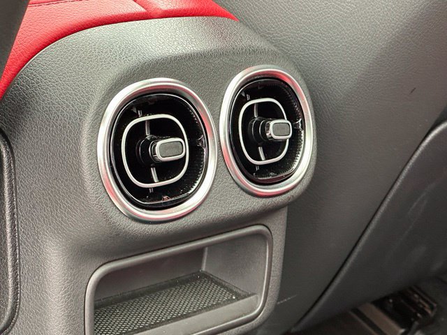 Used 2024 Mercedes-Benz GLC 300 4MATIC image 30