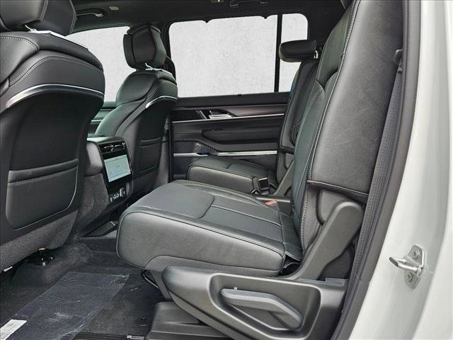 New 2026 Jeep Grand Wagoneer Summit image 18