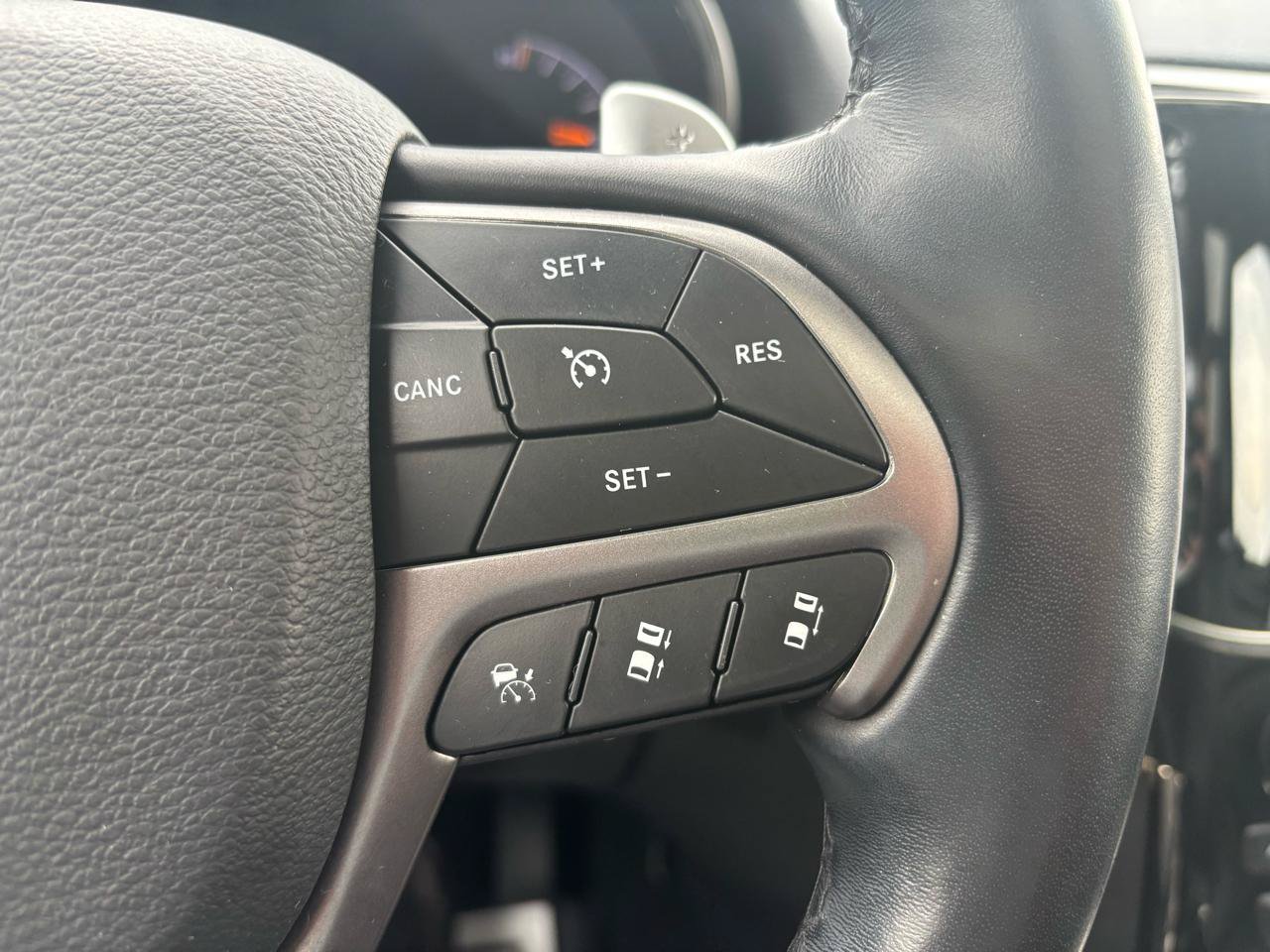 Used 2021 Jeep Grand Cherokee Limited X AWD/4WD image 18