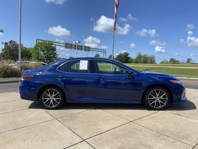Used 2024 Toyota Camry XLE image 13